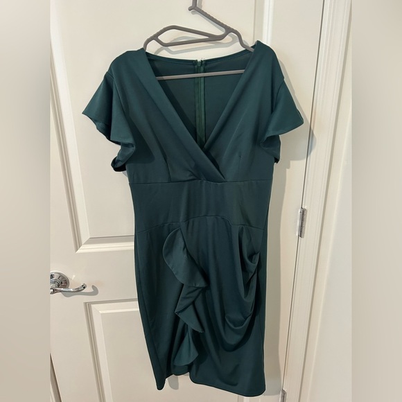 Emerald Green Maternity Dress - Picture 1 of 9